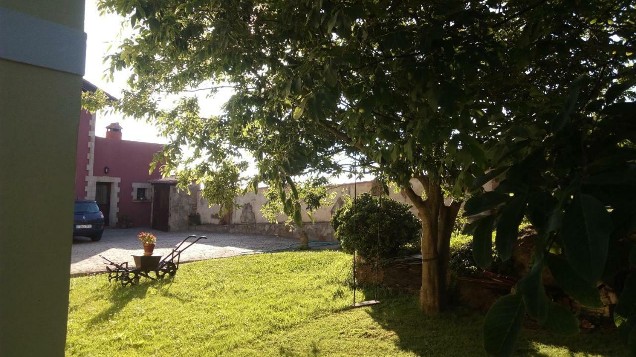 Posada Mediavia Ubiarco Exterior photo